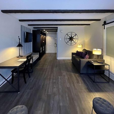世纪豪斯酒店-埃森德典藏酒店 莱瑟姆 外观 照片